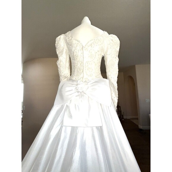 Rare NWT Vintage Wedding Dress Size 10 Beaded Lace Gown Cathedral Train 80s - Picture 10 of 16